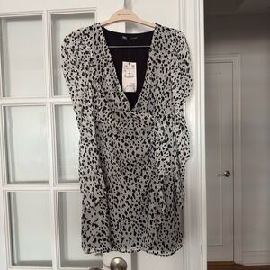 Zara Monochrome Long Sleeve Dress